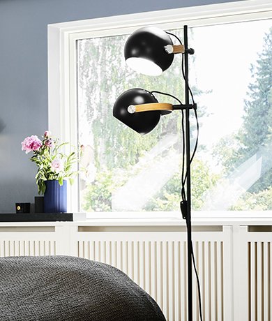 D.C gulvlampe 2lys 150cm sort 2