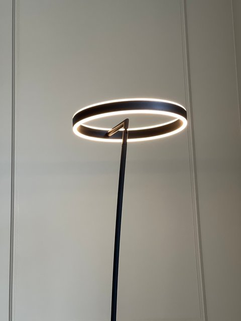 Orbit O-sirkel LED gulvlampe 175cm sort 4