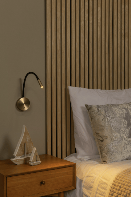 Asja LED oppladbar leselampe vegg 42cm messing, bilde 4 av 5