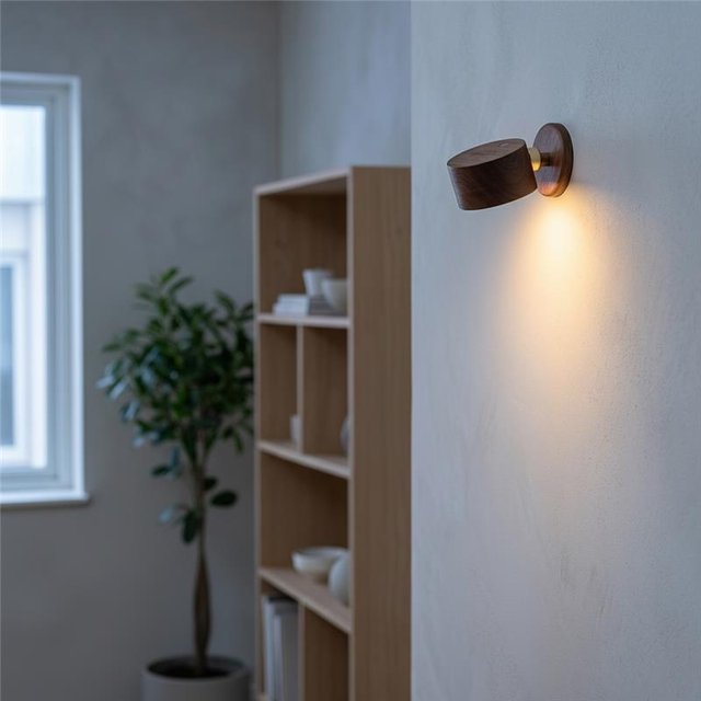 Thea Magnet LED oppladbar vegglampe 7cm brun 1