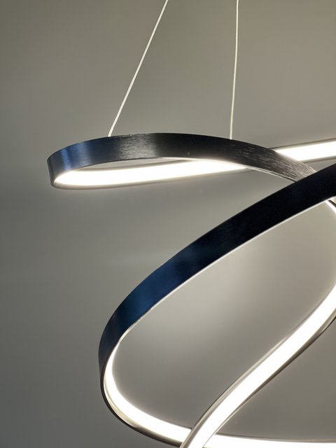 Twister Tall LED taklampe 60cm sort 4