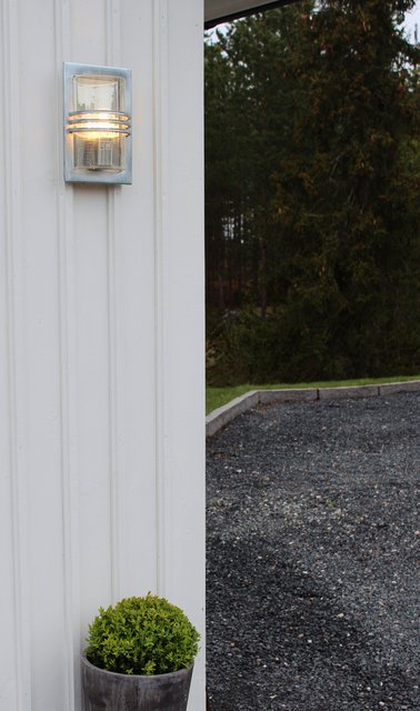 Skrova utelampe vegg IP54 30cm stål 3