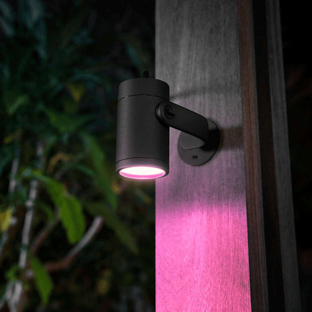 Hue Lily utelampe spot IP65 sort, bilde 1 av 3