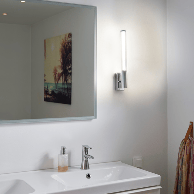 Jessy LED vegg baderomslampe 41,5cm IP44 krom, bilde 2 av 6