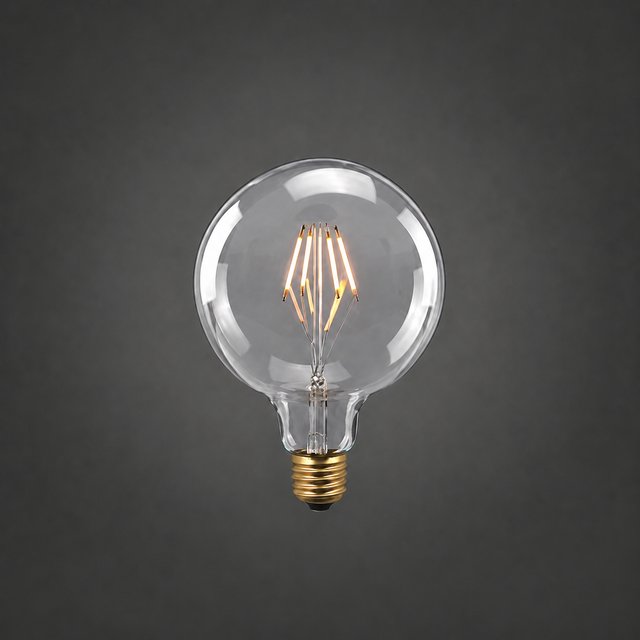 LED E27 globe 12,5cm dimbar 4W 400lm klar, bilde 1 av 1