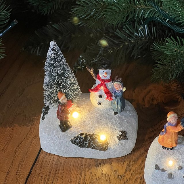 Snømann med barn 10cm flerfarget, bilde 2 av 3