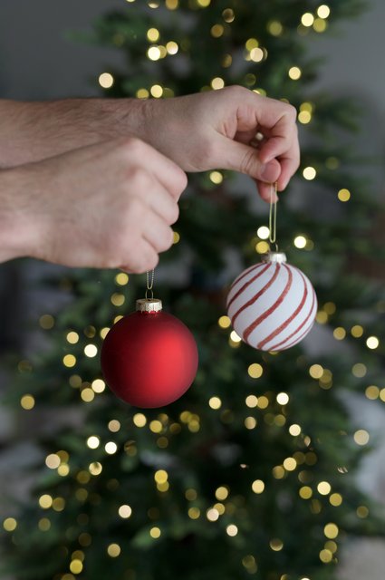 Julekuler 8cm 2pk. rød, bilde 2 av 3