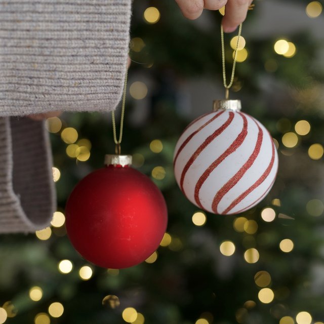 Julekuler 8cm 2pk. rød, bilde 1 av 3